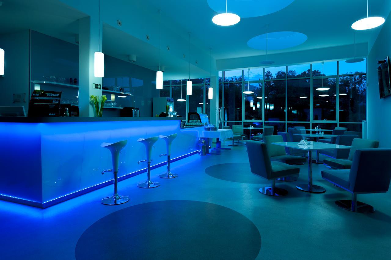 Hotel Veba Broumov Exteriör bild